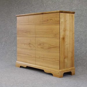 Massivholzschrank Kommode