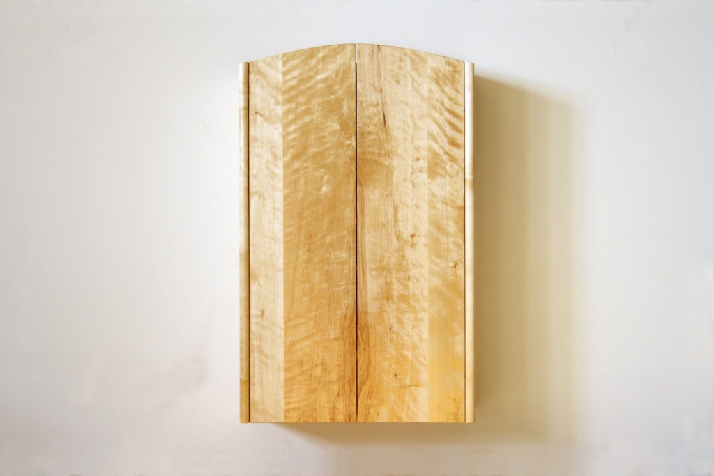 Medizinschrank aus Massivholz Birke