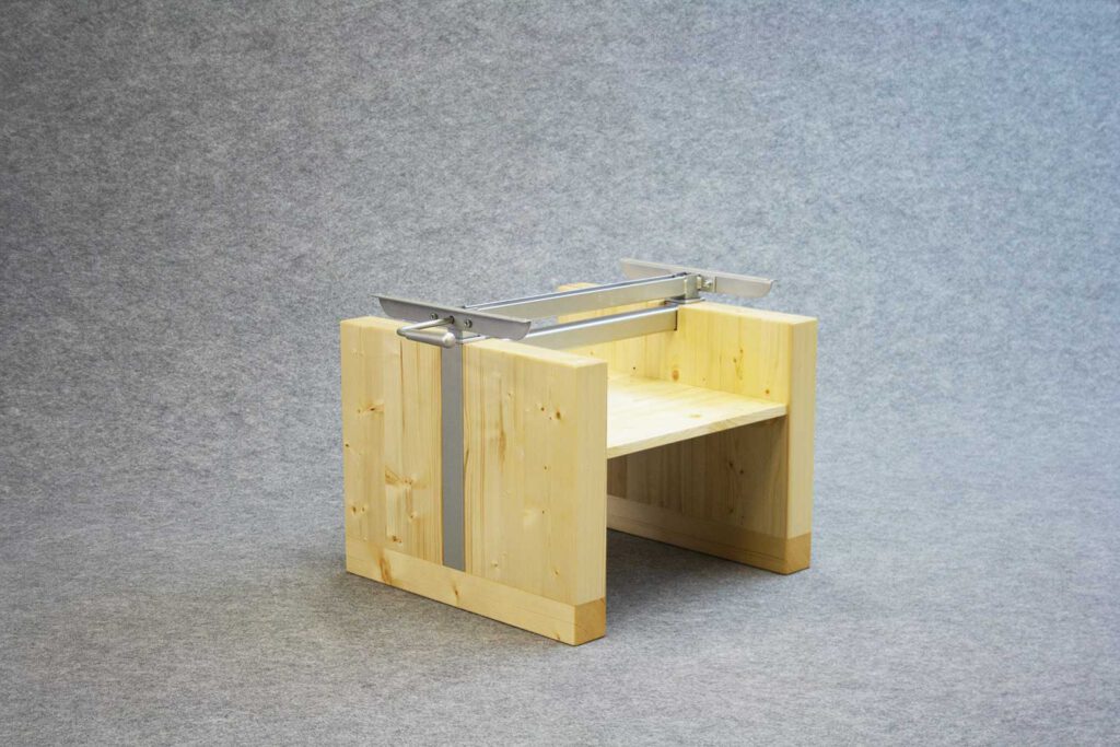 Tischgestell für Sofatisch aus Holz und Stahl stufenlos höhenverstellbar, Detail