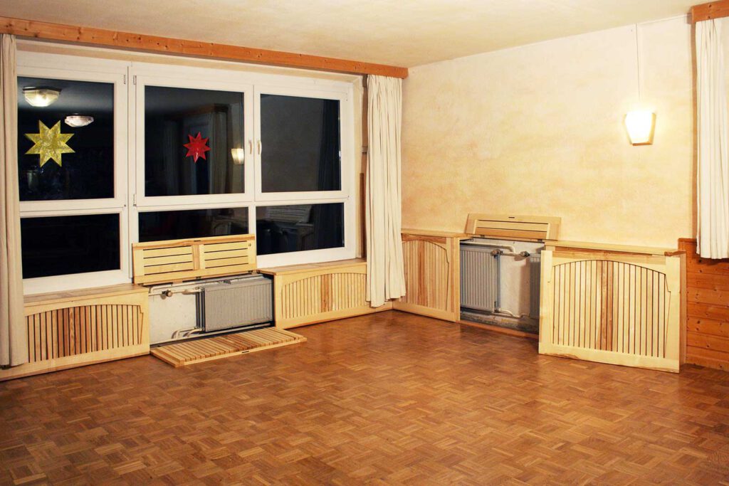 Heizkörperverkleidung aus Massivholz, Maßanfertigung, klappbar